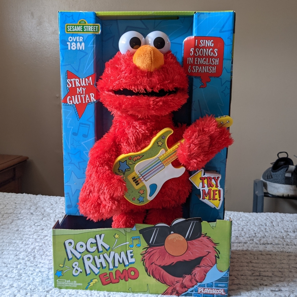Elmo Rock & Rhyme Sesame Street Guitar Toy New In Box